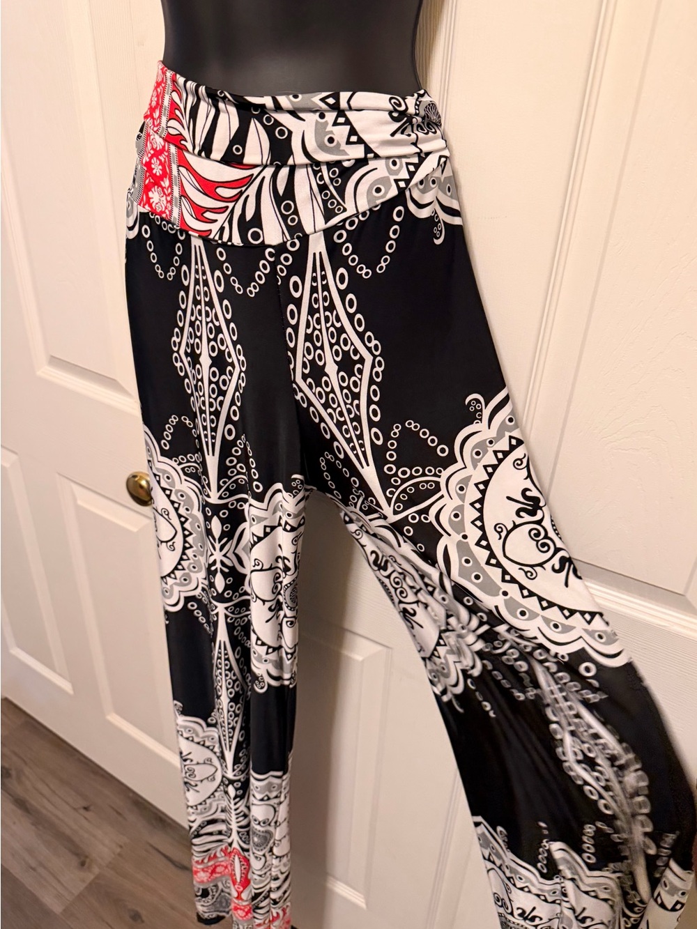 Black & White Printed Wide-Leg Pants with Red Accent